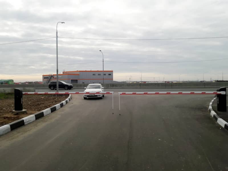 Шлагбаум DoorHan в Магадане с установкой