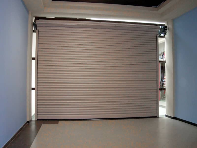 Роллетные ворота DoorHan в Магадане с установкой